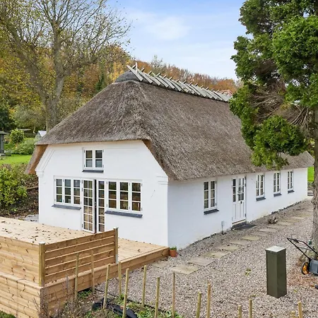 Strataekt Feriehusidyl Ved Vandet Sønderborg